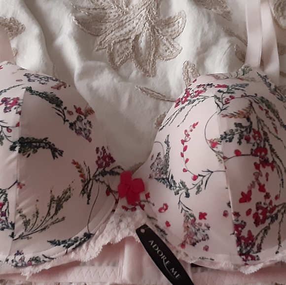 Adore Me Bras *** NEW *** - Picture 1 of 3